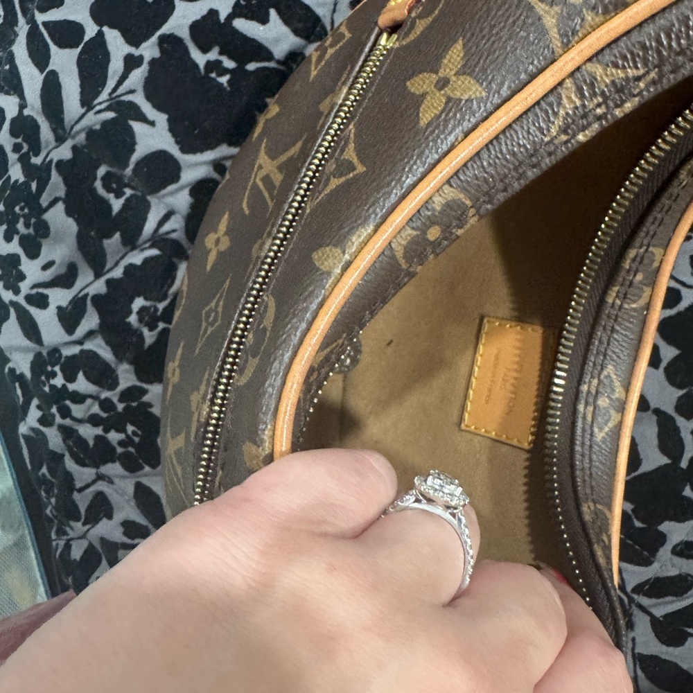 Louis Vuitton Loop Bag - Picture 16 of 16